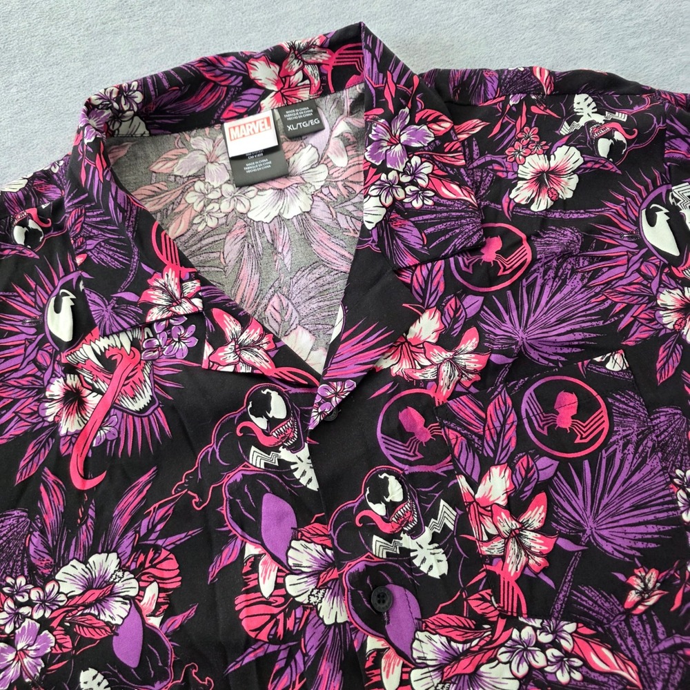 Marvel Venom Mens XL Floral Tropical Button Down Shirt Rayon Short Sleeve Black